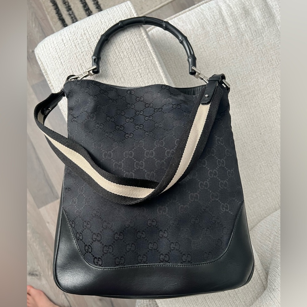 Gucci vintage tote bag w bamboo handle